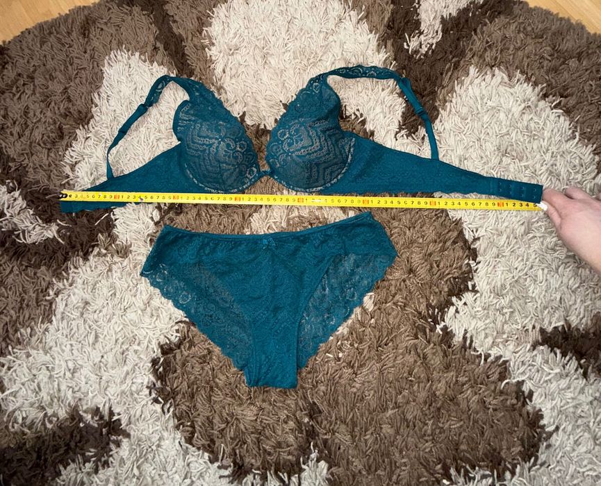 Кружевний комплект білизни