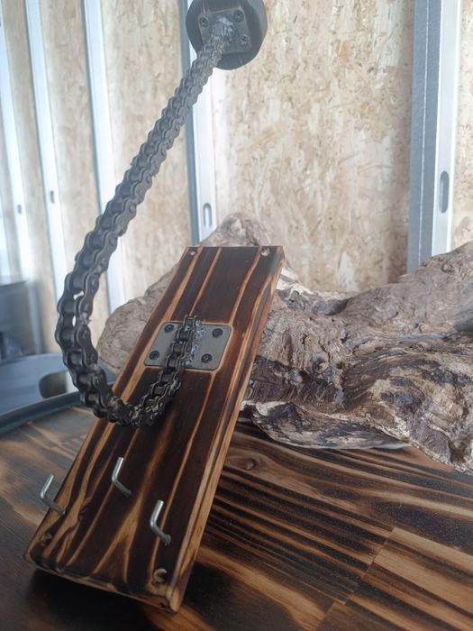 Suporte de Capacete + Chaveiro