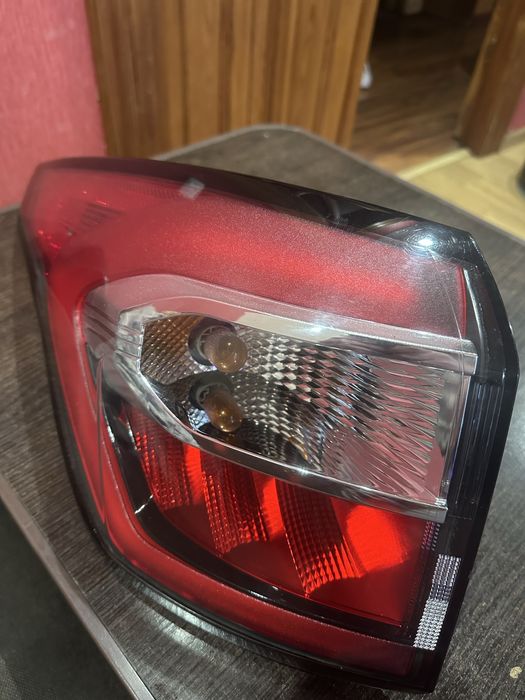 Ліхтар лівий Форд Ескейп 2017