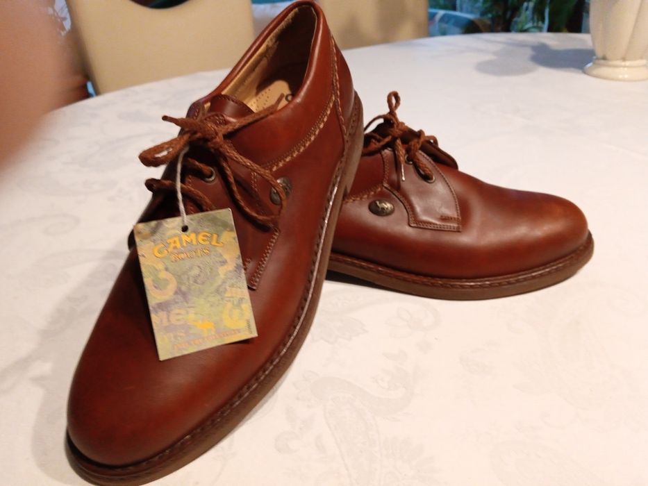 Sprzedam buty CAMEL skóra nowe.Rozmiar 44 , długość wkładki 28,3 cm.