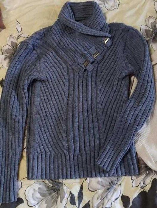 Нарядный, стильный свитер-пуловер. Турция