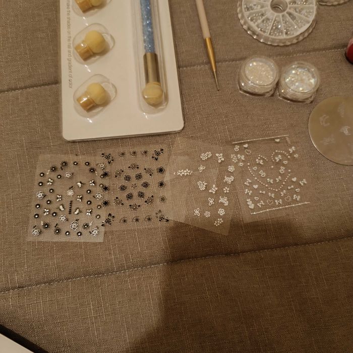 Kit Nail Art - vários materiais