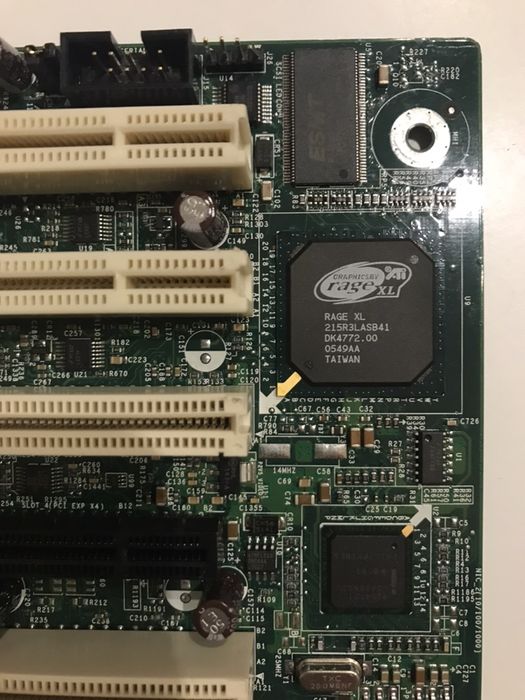 Płyta główna INTEL SERVER BOARD SE 7525 RP2 + procesor Intel XEON