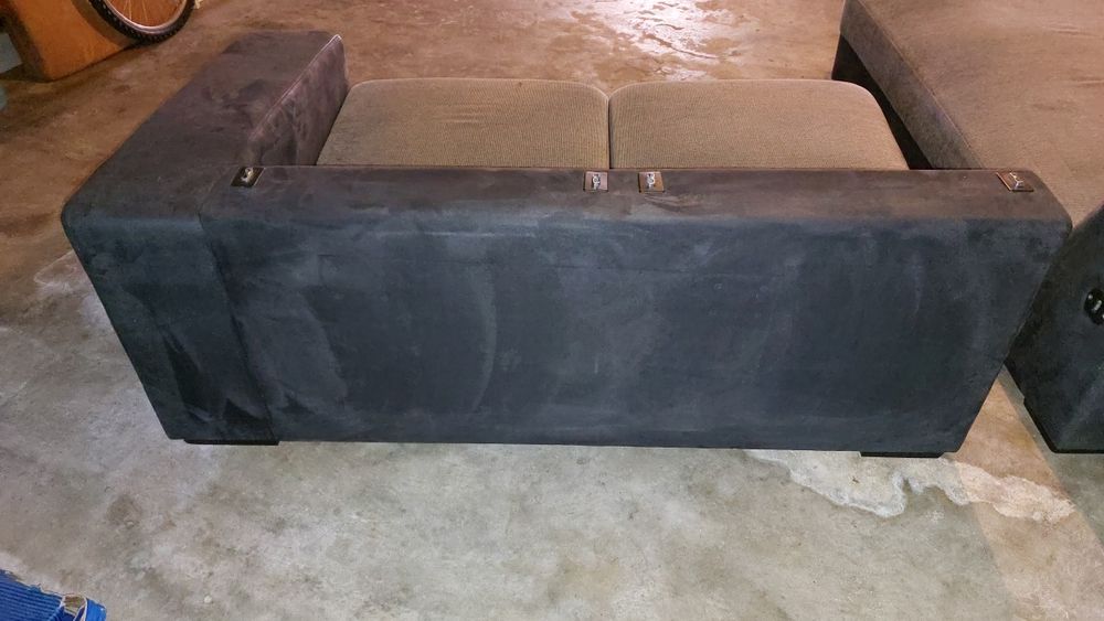 Sofá com chaise longue
