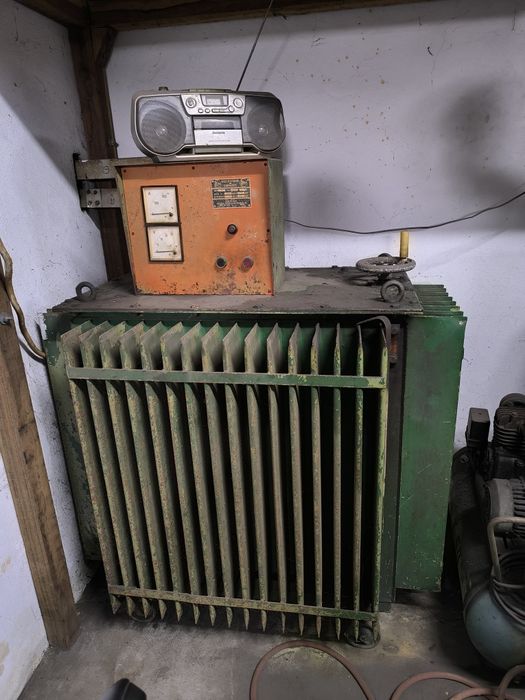 2 Power Transformers445374739724390401