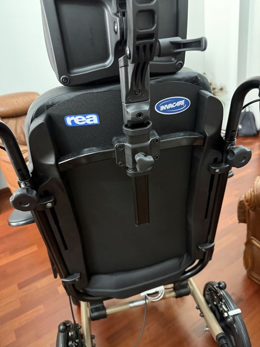 Cadeira de Rodas Invacare Rea Clematis Pro | Reclinável e Conforto Top