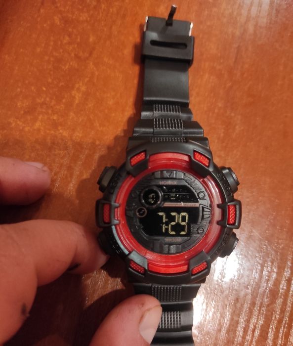 Спортивные цифровые часы