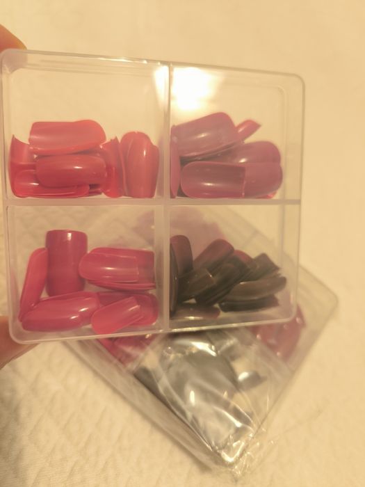 Unhas para colar. Novas