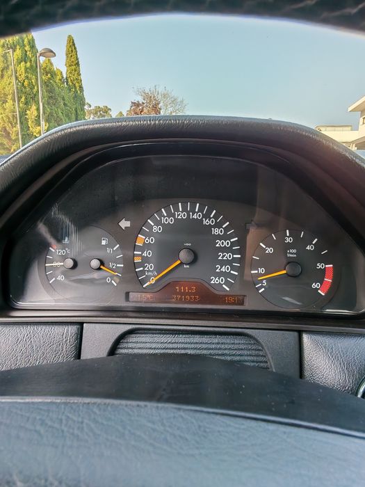 Mercedes-Benz E 250 — fotografia 7