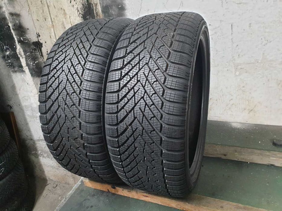 Dwie Opony zimowe Demo 225/40R18 8,8mm Pirelli Winter 2 Cinturato