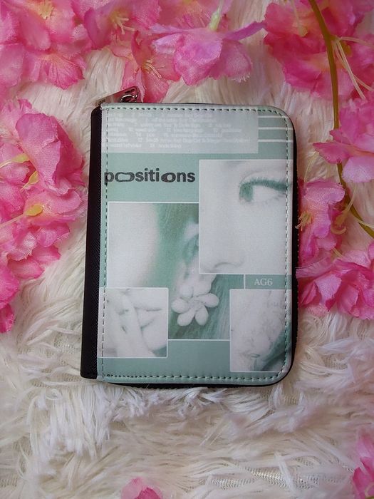 Ariana Grande Positions Carteira