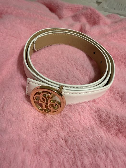 Bialy pasek guess