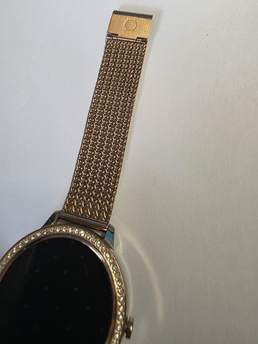 Almost New Smartwatch One436637982629580804