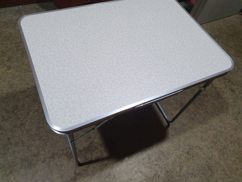 Стіл туристичний розкладний