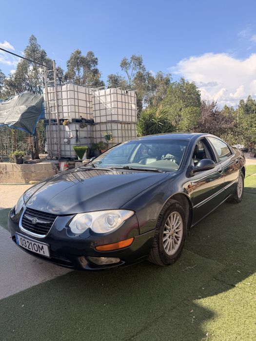 Chrysler 300M 2.7 V6 Automático – 180.000 km