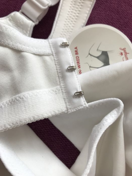 Biustonosz Triumph Modern Lace+Cotton 100C