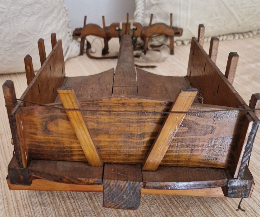 Carro de Bois em Madeira (Miniatura / Artesanato Tradicional Português)