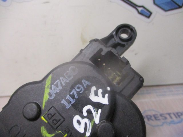 Motor da comporta da sofagem CHRYSLER Voyager / Grand Voyager III Van