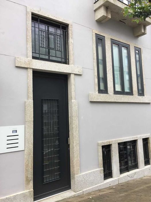 T2 mobilado próximo metro da Trindade