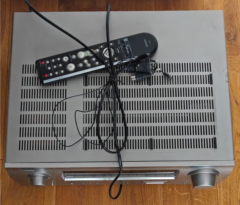 Denon AVR 1708 + pilot + antena