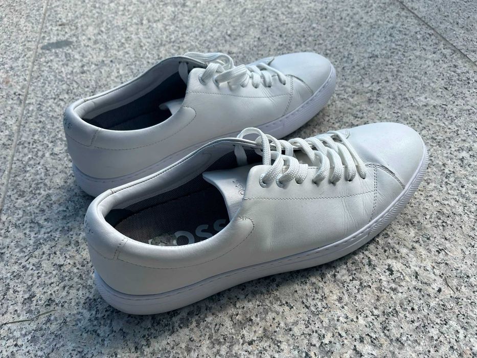 HUGO BOSS Skórzane Sneakersy Białe r. 45 – Oryginalne, Stan Bardzo Dobry