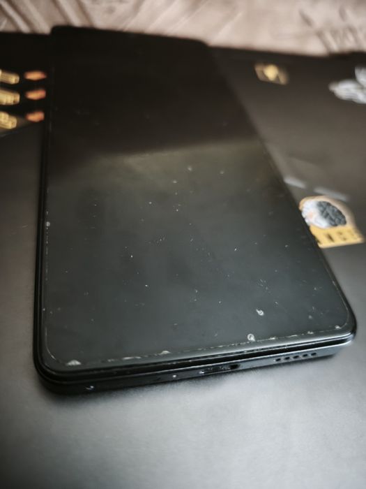 Продам смартфон Xiaomi  Poco x5 pro 5g 8/256