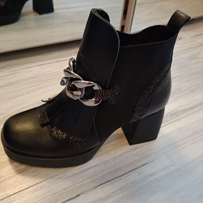 Nowe skórzane botki 37 Che bello