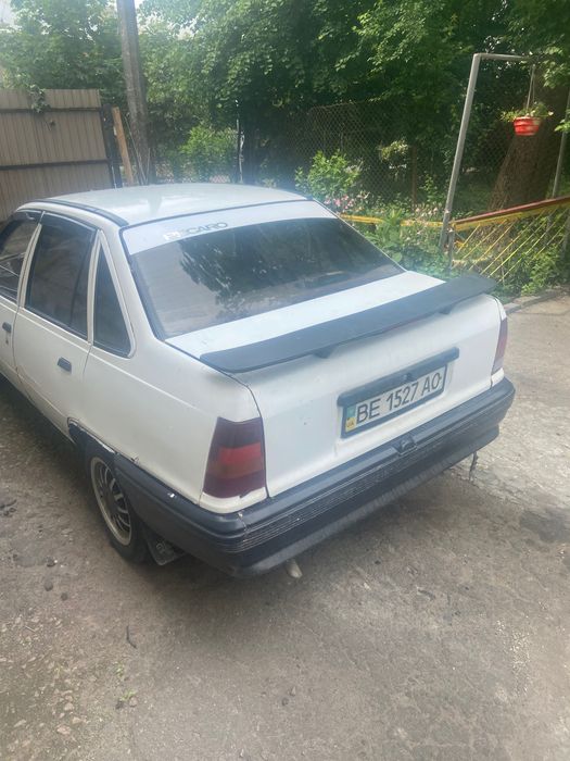 Продам автомобіль Opel Kadet