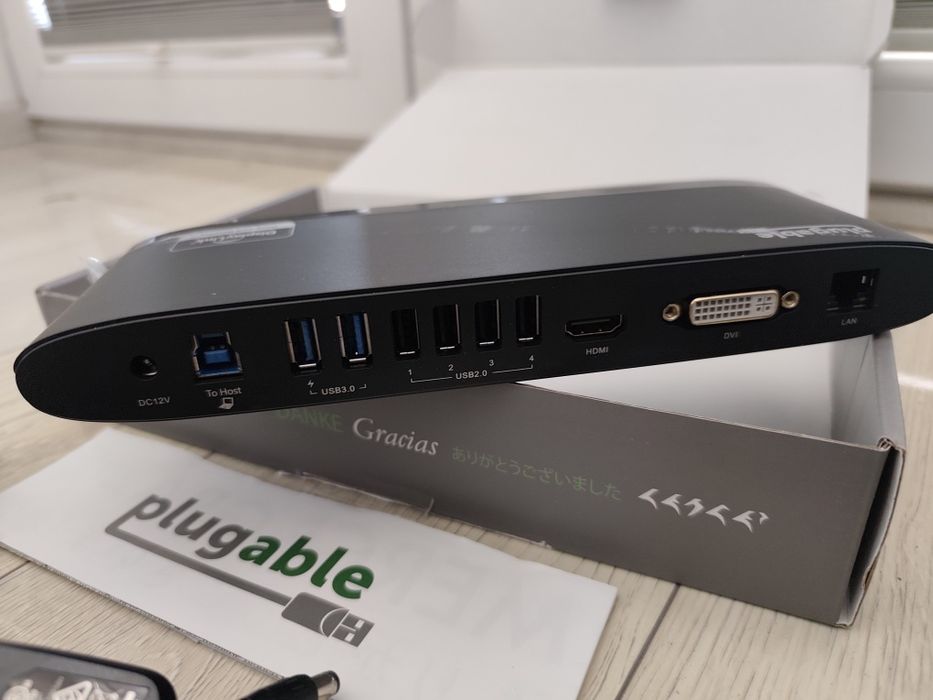 uniwersalna pozioma stacja dokująca Plugable UD-3900H