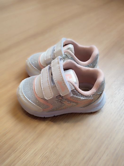 Sapatos Chicco criança tamanho 19