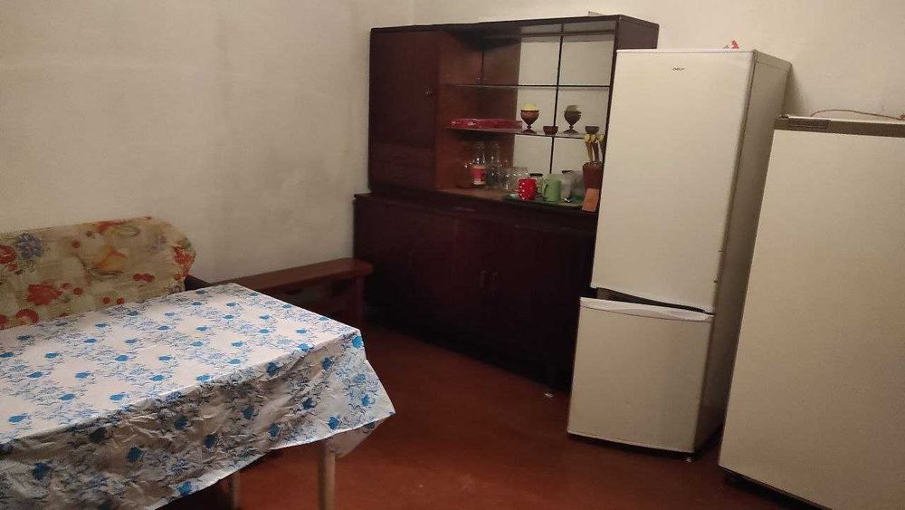 Здам в оpенду половину пpиватного будинку з окpемим входом