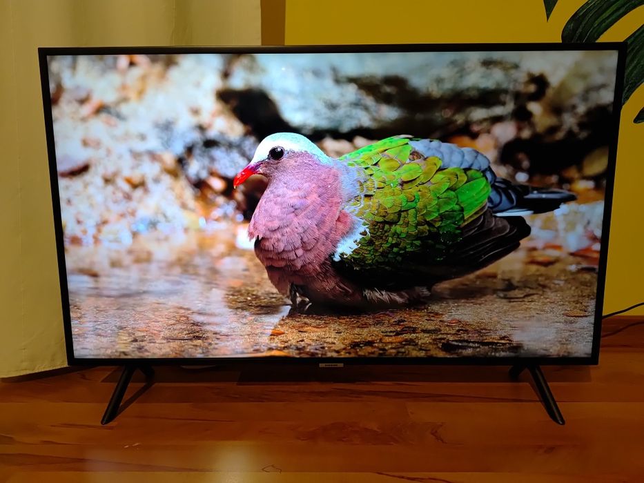 Tv 43" Samsung 4K Tizen Hdr Smart WiFi Dvb-T2  telewizor LED