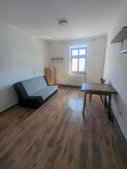 Pokój jednoosobowy dla mężczyzny, Opole
