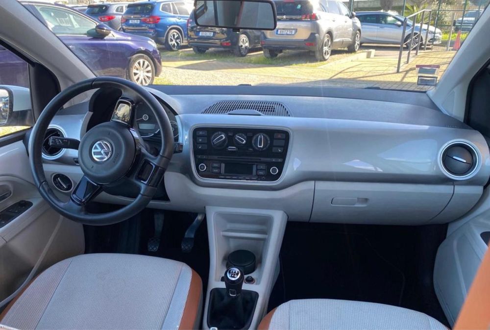 Volkswagen Up! BlueMotion Highline