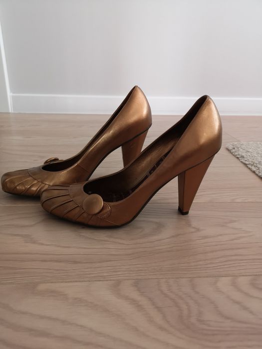 Czółenka, szpilki BCBG Girls 40