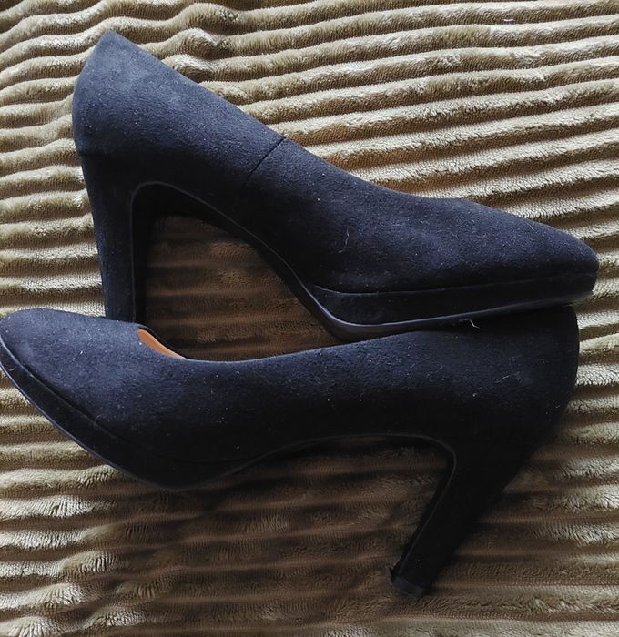 Szpilki 42 Graceland czarny zamsz