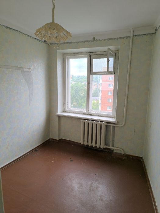 Поділ, вул. Миру, 3-кімн. квартира під ремонт.