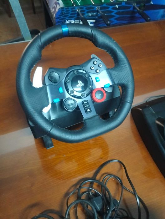 Volante, pedais e mudanças Logitech