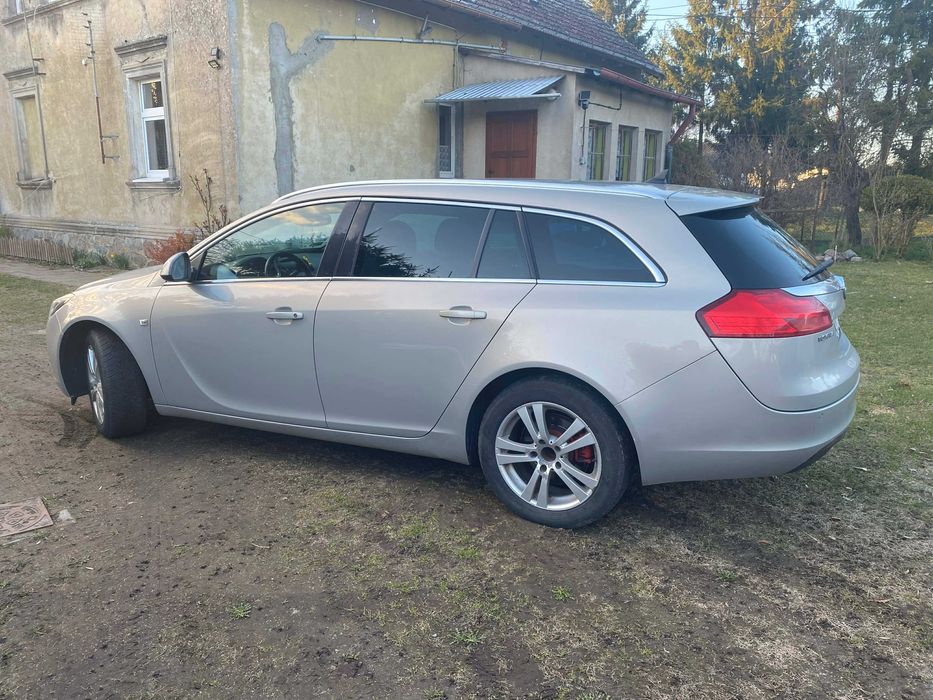 Samochód  opel insignia
