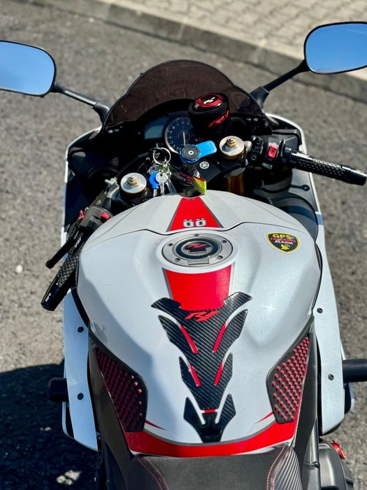 Yamaha yzf R1 2008 impecável