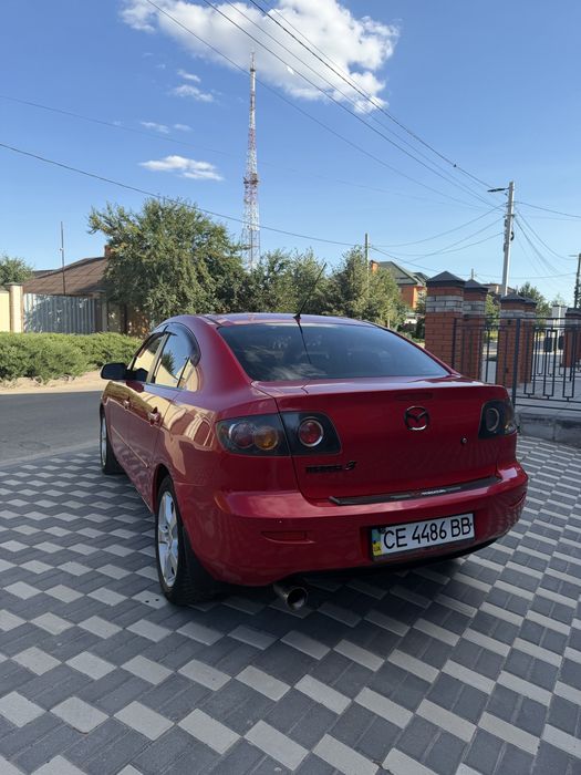 Продам Mazda 3.