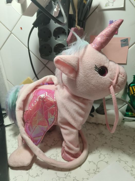 Интерактивная лошадка, пони, единорог на пульте управления