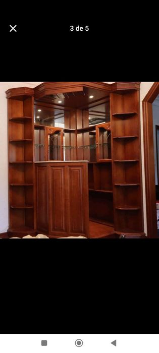 Bar em madeira maciça