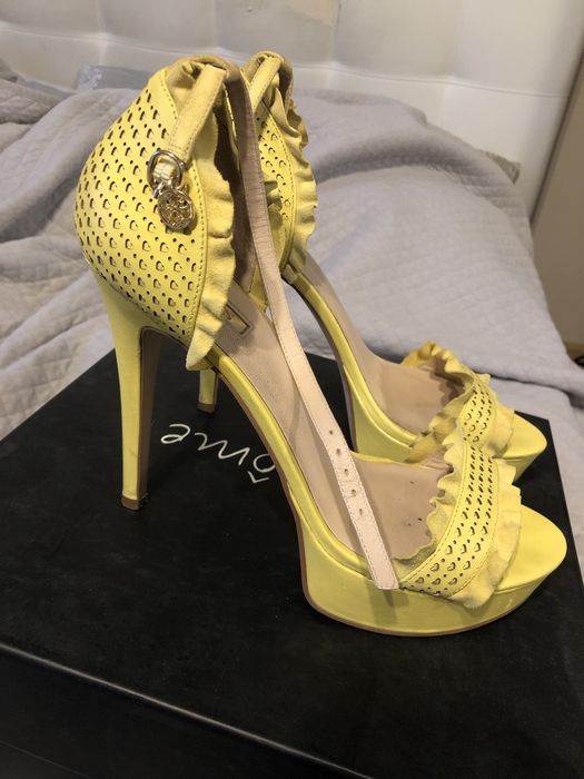 Buty Guess szpilki
