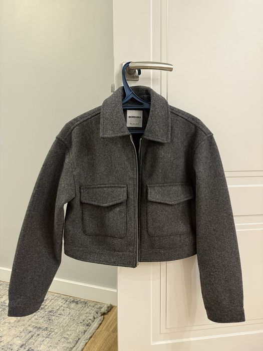 Сірий жакет Bershka