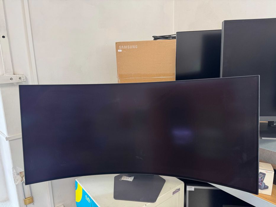 (15) Monitor LG UltraGear OLED 45GX950A-B