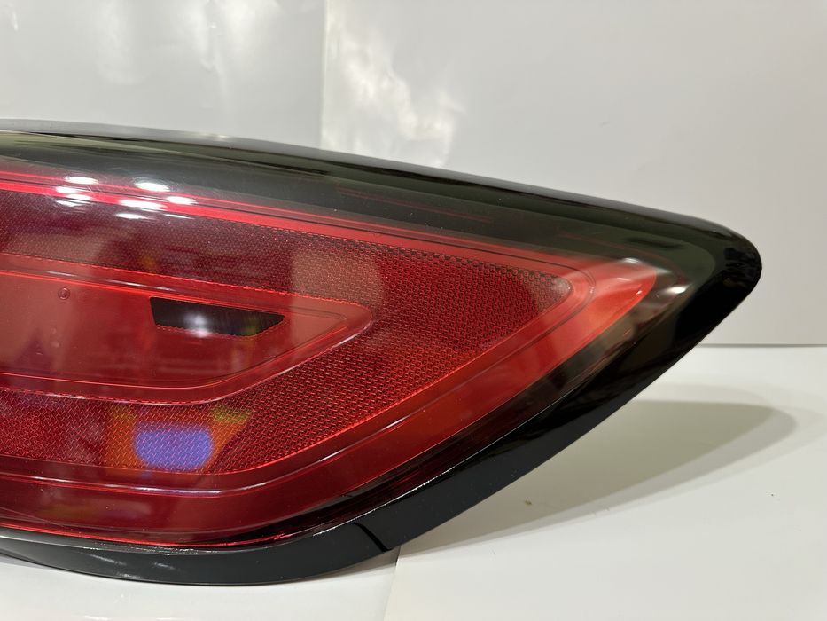 Стоп ліхтар фонарь на Ford Escape 2020