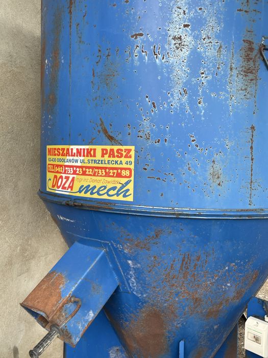 Mieszalnik pasz 1000kg  doza mech+ śrutownik+waga