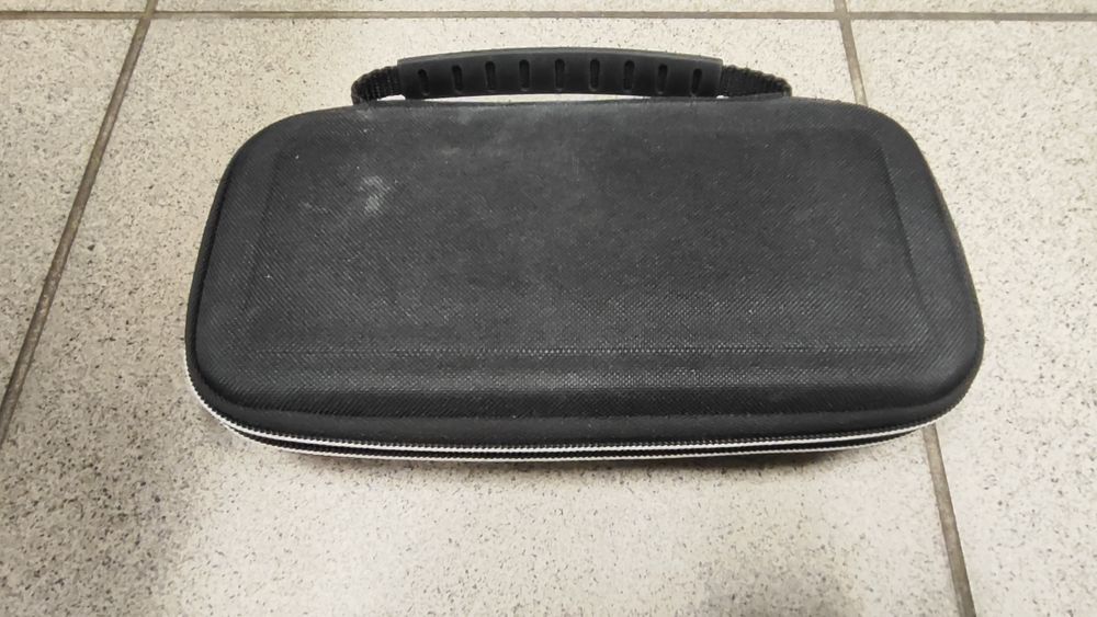 Nintendo Switch Lite + 2 gry