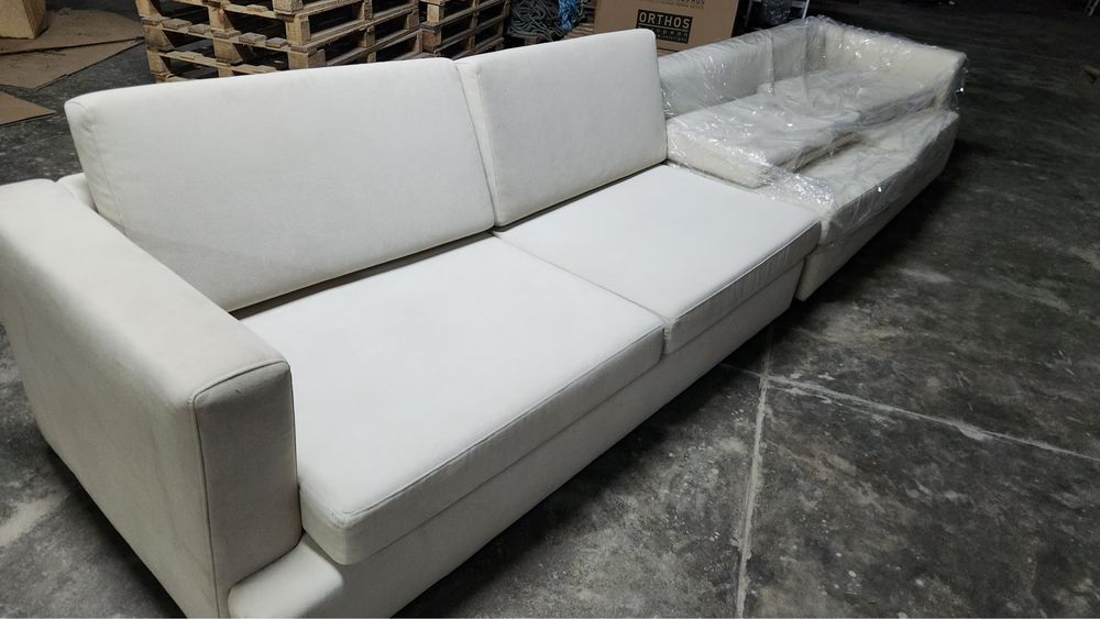 Vendo sofá bege de 4 metros